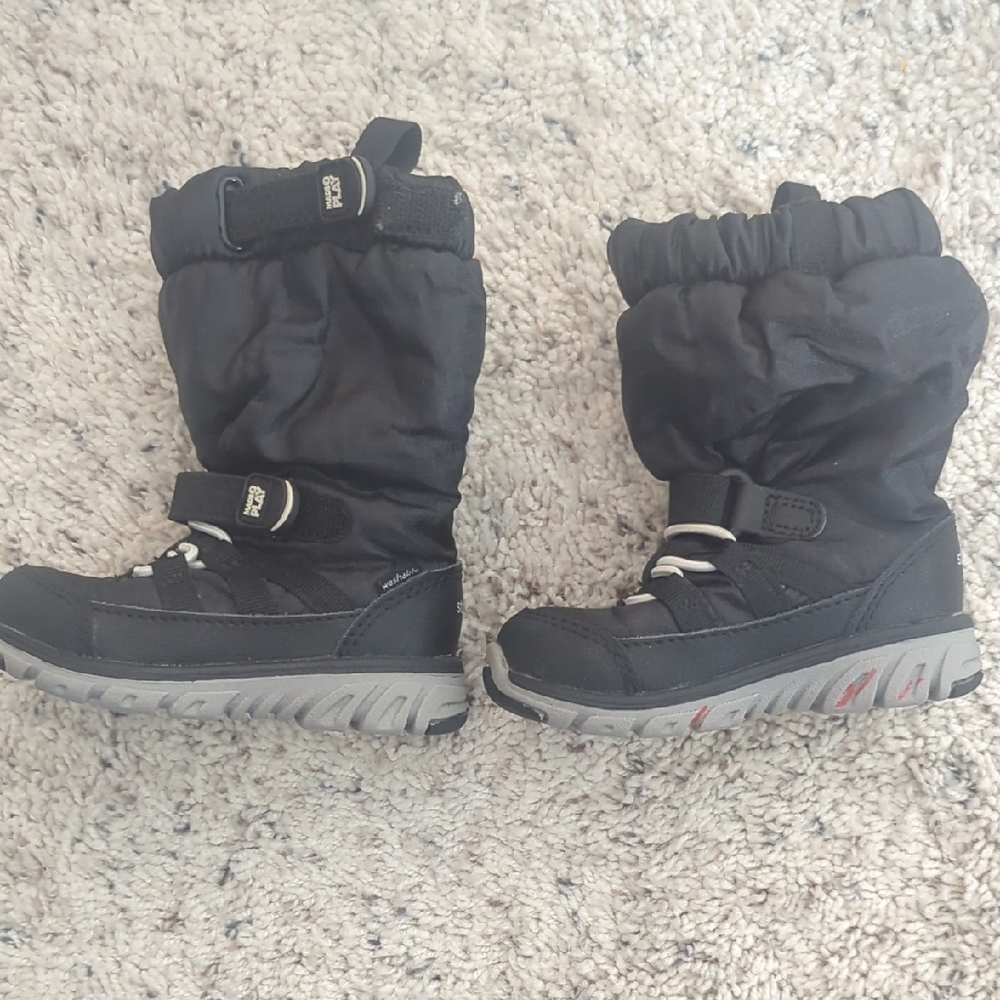 Black Winter Boots with Gray Soles
